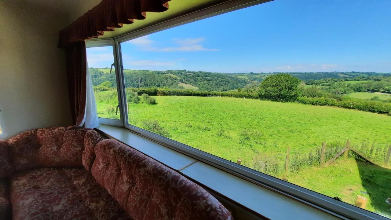 Villa Grey Alders Carmarthen Esterno foto