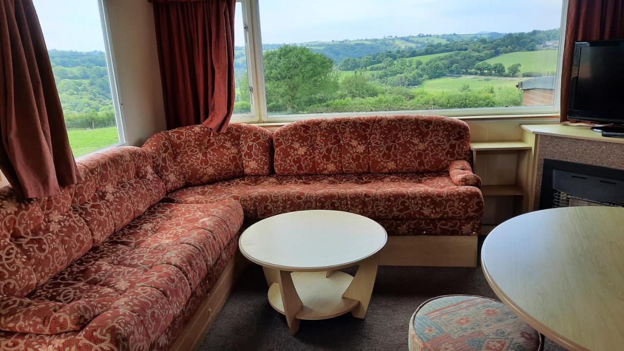 Villa Grey Alders Carmarthen Esterno foto