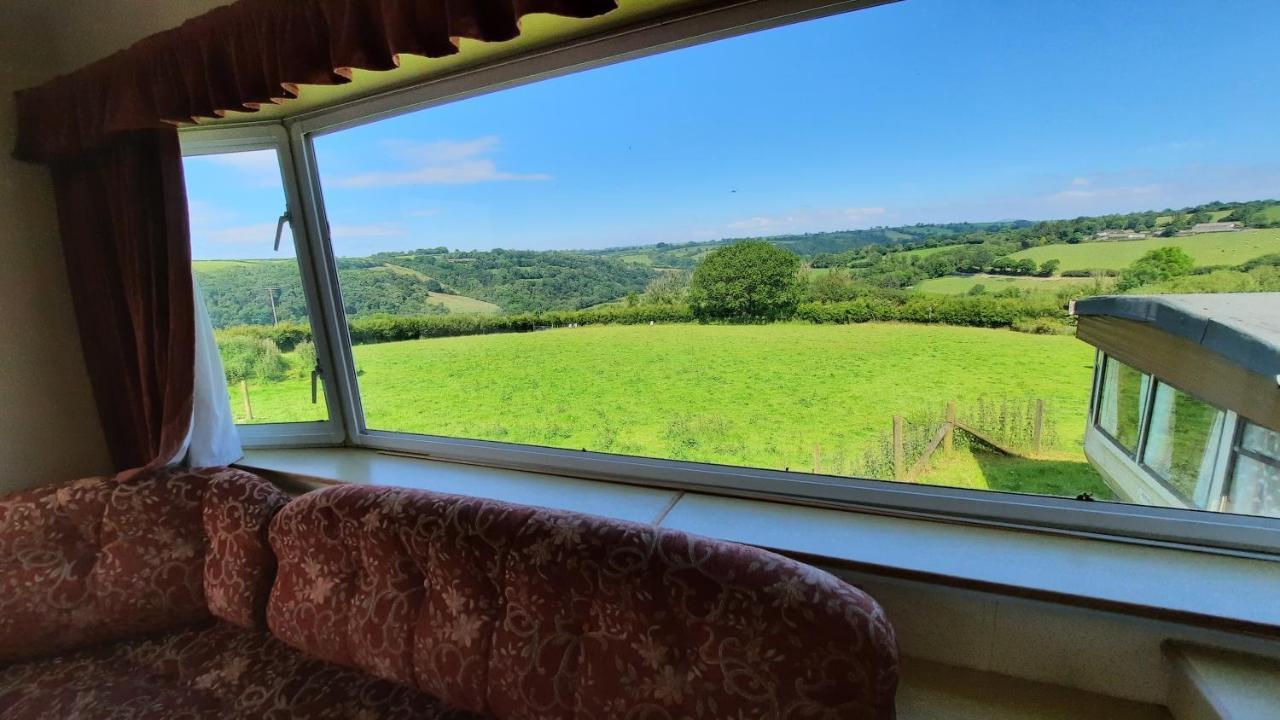 Villa Grey Alders Carmarthen Esterno foto